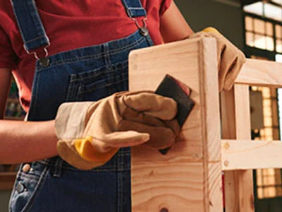 Herramientas esenciales para la carpintería: bloque de lijado para muebles